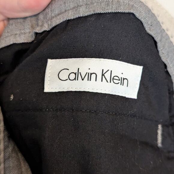Calvin Klein Gray Flat Front Dress Straight Leg Pants Slacks Size 38W 32L - Picture 8 of 9